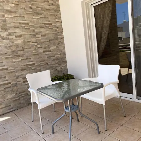 Holiday City Center Apartment