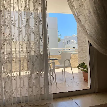 Apartment Holiday City Center Larnaca